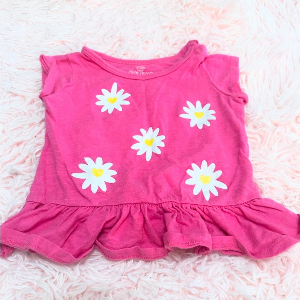 Okie Dokie pink top with glitter daisies. 9months